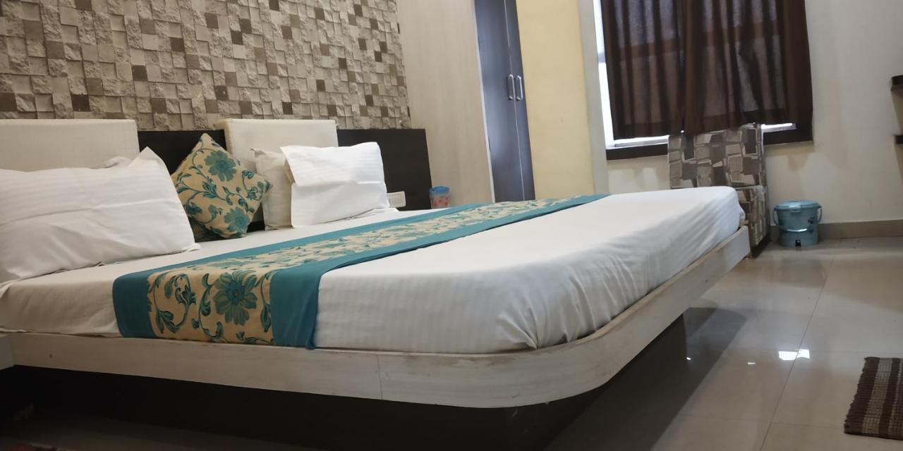 Hotel Maa Ganga Palace Бхопал Экстерьер фото